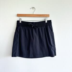 Athleta Excursion Pull On Side Pocket Mini Skort Black S
